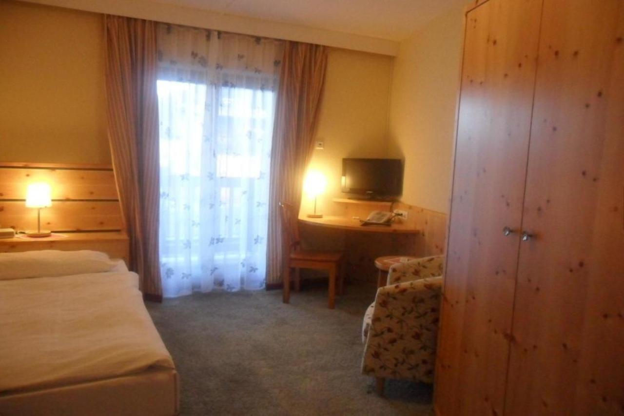 Hotel Austria Нийдерау Екстериор снимка